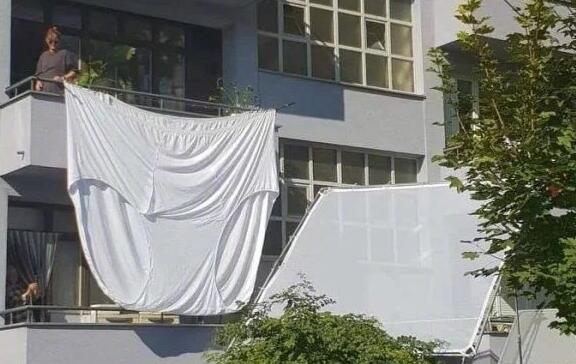 皮一下很开心?吴京晒特大裤衩庆生孙越 岳云鹏:会武功就是勇敢