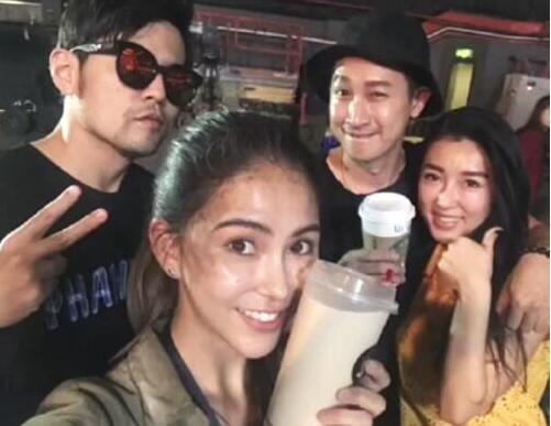 甜到齁!周杰伦昆凌逛街 