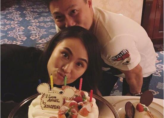 生日快乐Angle!李小鹏为妻子庆生 时光如爱甜蜜如初