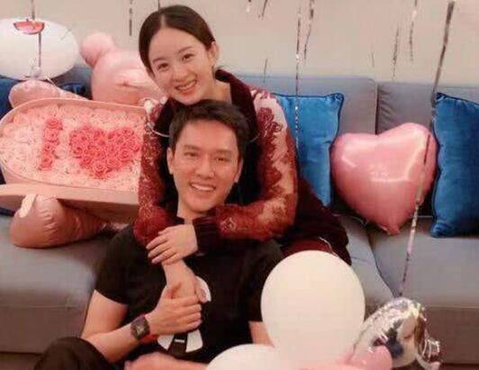 这部电视剧要火！冯绍峰朋友圈晒照 和赵丽颖主演的新剧官微晒结婚照