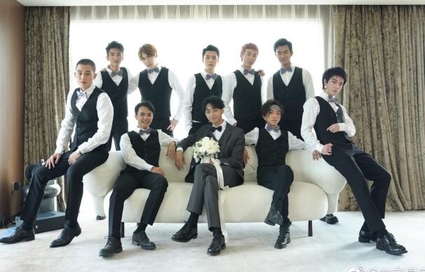 回忆杀!快男左立婚礼集齐2013快男10强 华晨宇、欧豪、于朦胧都来了