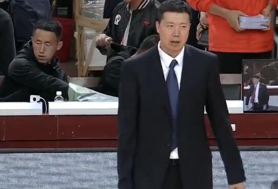 【比赛回顾】大郅谈执教首秀 “菜鸟”教练王治郅离完美仅差一场胜利