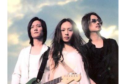 愿无岁月可回首!飞儿乐队新主唱换成她 陪伴我们青春的组合重新组队