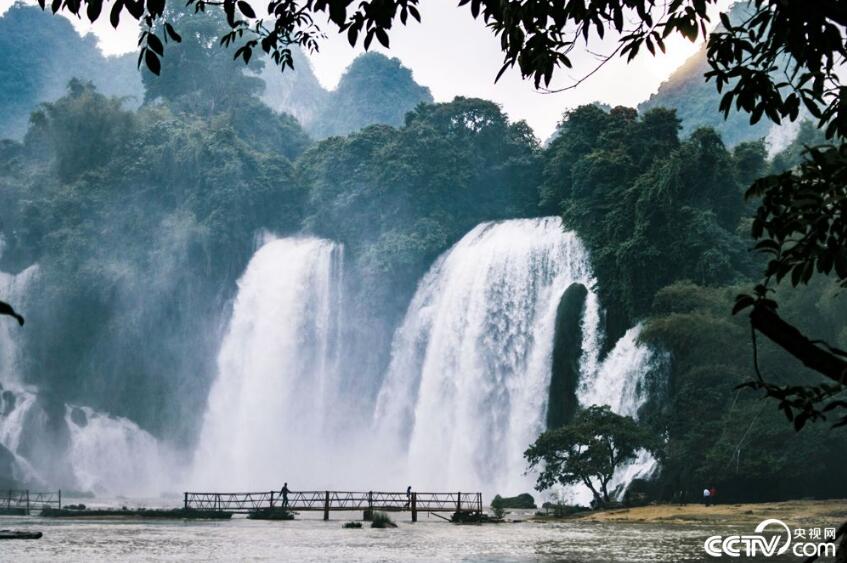 【新时代·幸福美丽新边疆】德天跨国瀑布宛若仙境令人陶醉