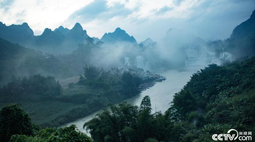 【新时代·幸福美丽新边疆】德天跨国瀑布宛若仙境令人陶醉