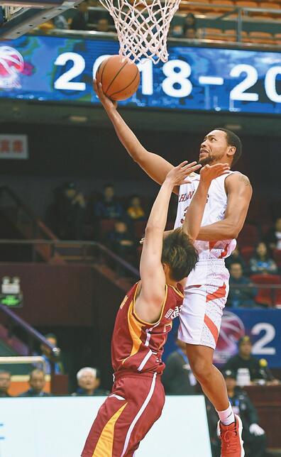 换外援，该倒计时了！山东92：108惨败福建 古德洛克成最大败笔