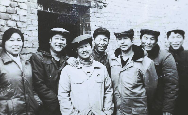 “济南环卫纪实摄影第一人”捐出百幅老照片