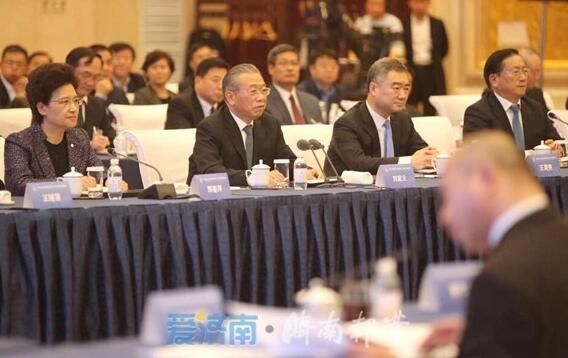 全国工商联主席高端峰会恳谈会举行 高云龙刘家义徐乐江讲话
