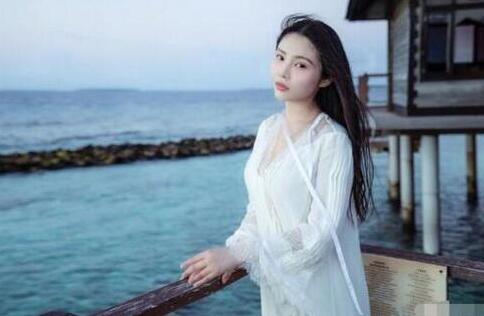 措手不及撒狗粮!徐冬冬公布恋情 性感大嫂徐冬冬恋爱了