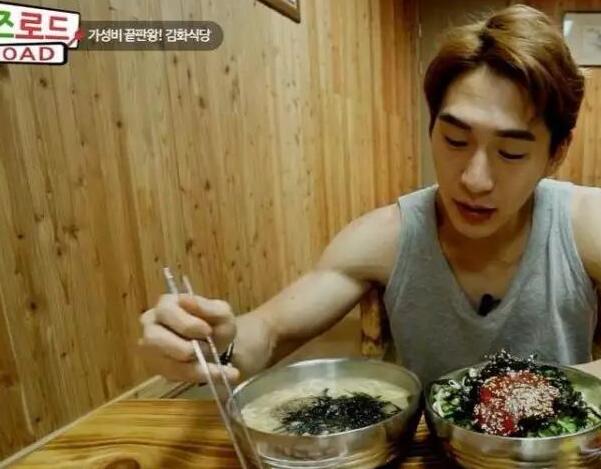 与女友同框!吃播奔驰明年结婚 在韩国吃播界中最火的要数奔驰小哥!