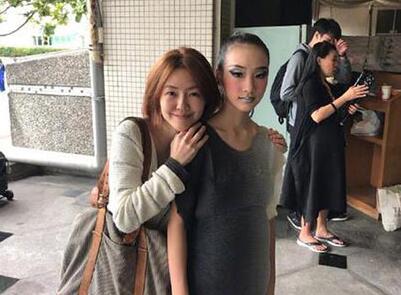 母女似姐妹太美了!小S发文炫耀女儿:不愧是有我的基因!