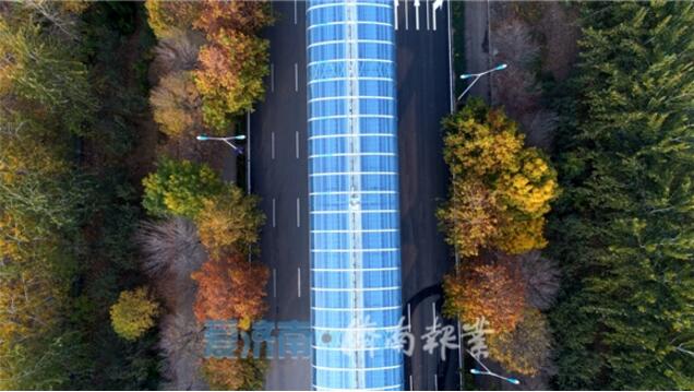 通车更近了！R1线7公里“声屏障”安装完毕 堪比海底隧道