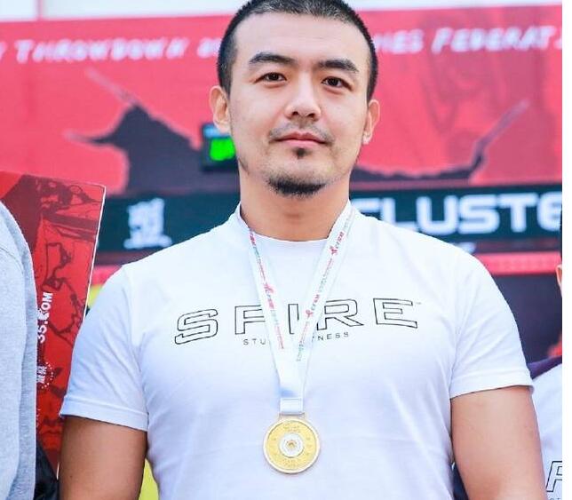 视频怎么流出的?娜扎视频男主曝光 昔日与男友亲密视频令网友炸锅