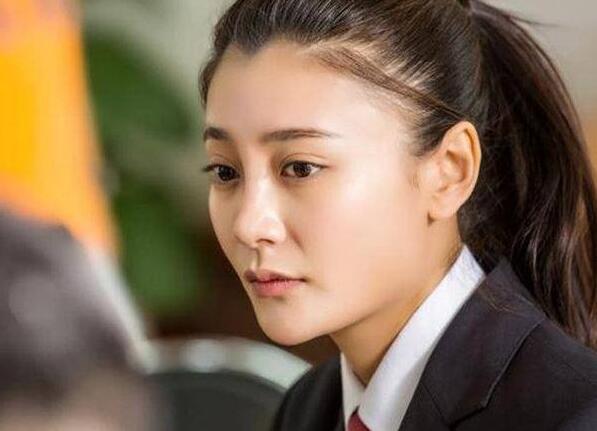 刚结婚没多久？曹云金方否认出轨 今年暑假与一年轻女子同回天津老家