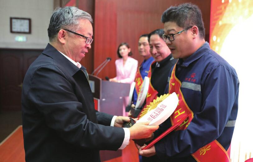 培育工匠精神生长沃土——2018寻找“济南工匠”颁奖典礼侧记