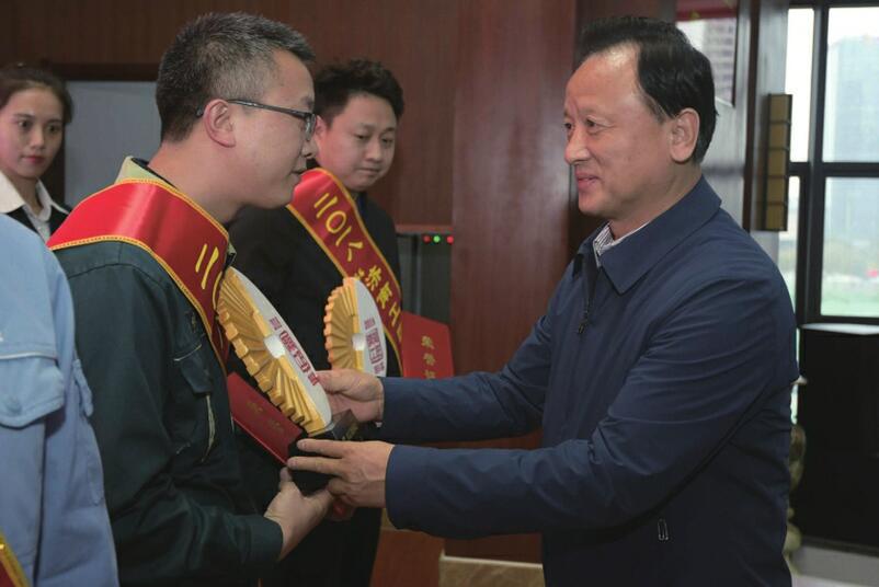培育工匠精神生长沃土——2018寻找“济南工匠”颁奖典礼侧记