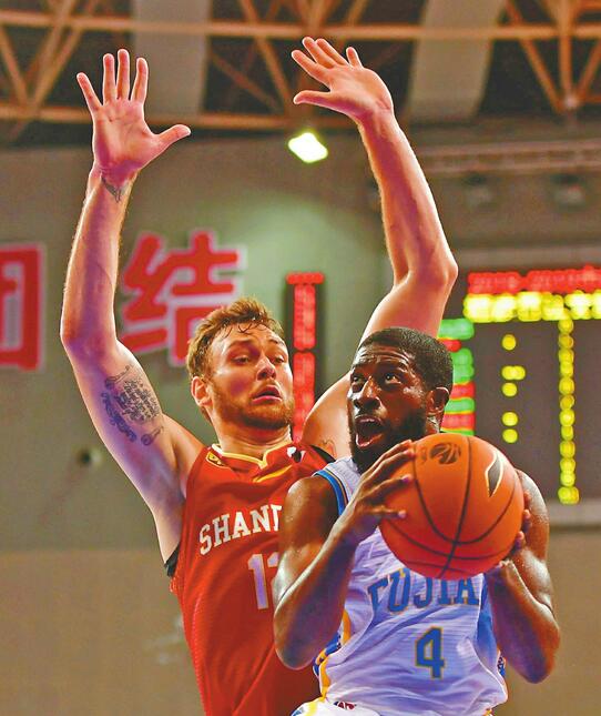 山东男篮复仇福建队豪取四连胜 别想杰特了古德挺GOOD！