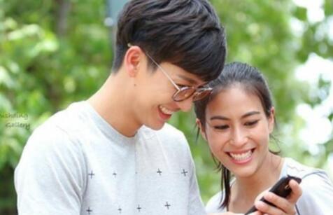 女大三抱金砖!push结婚 推哥与大三岁的女友恋爱三年终于结为夫妇