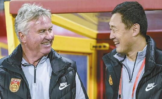 执教国奥希丁克很务实！国内首秀1胜1平 主打防反运气回归