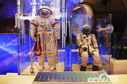 【伟大的变革——庆祝改革开放40周年大型展览之八】新时代清明上河图式的史诗般壮美画卷——勇攀技术高峰