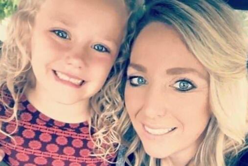 女童取名特殊被取笑！女童名叫“Abcde”遭机场地勤嘲笑 母亲愤怒要求道歉