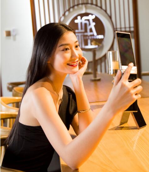 品茶鉴水 臻美印象 心系天下三星W2019媒体品鉴会济南站