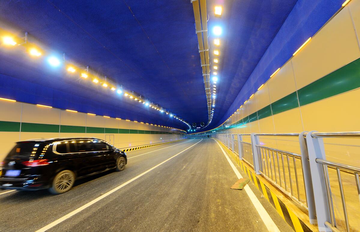 凤凰路隧道月底通车 东部城区将现“三凤齐飞”