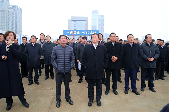 全市“动能转换比学赶超”项目建设观摩团来历下区观摩