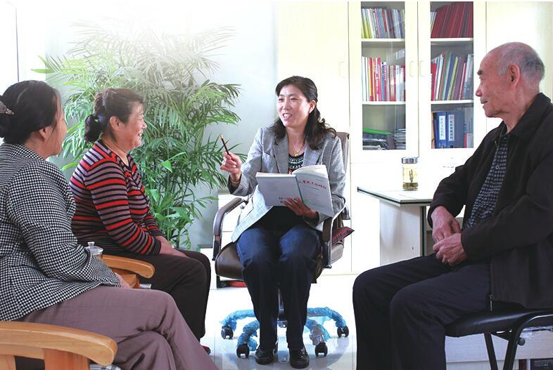 赤诚之心奉献社区——记山东省劳动模范、南村街道西区联合党委书记田象霞