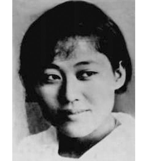 陈康容：忠勇为党的女英雄（为了民族复兴·英雄烈士谱）
