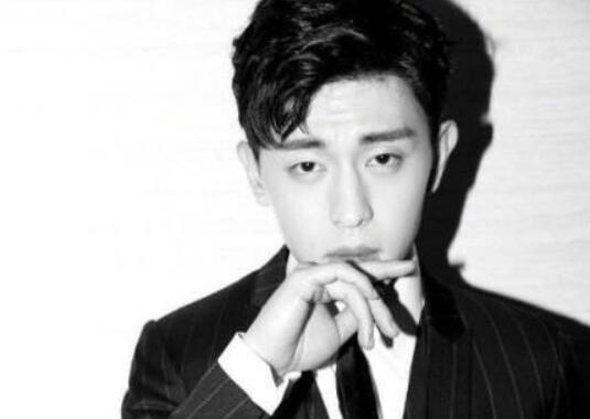 意外!金瀚回应丑帅男星 邓伦、朱一龙、张若昀也上榜丑帅男明星