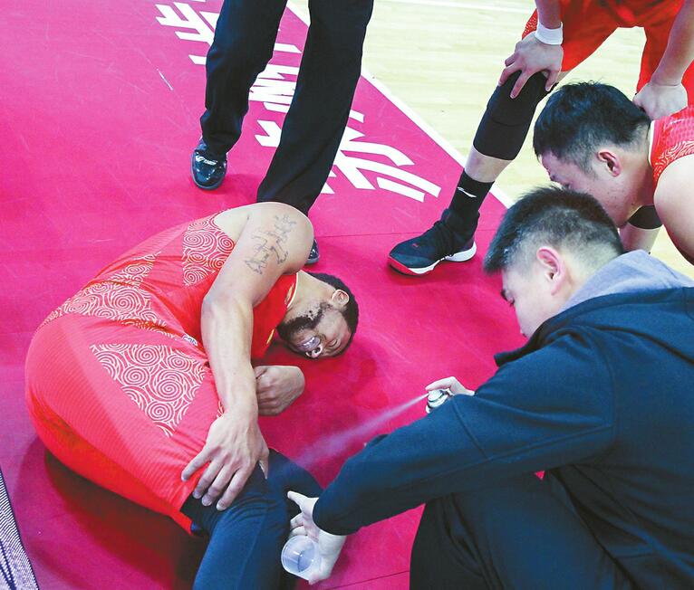 晴天霹雳,小古本赛季报销!大外援莫泰近期也难出场 山东男篮紧急联系劳森