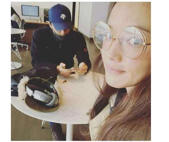 强撒狗粮!舒淇晒照秀恩爱画风太甜 竟这样称呼冯德伦网友已虐哭