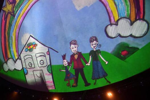 小仙女！刘德华公开女儿刘向蕙 陪刘德华父母现身观看演唱会支持