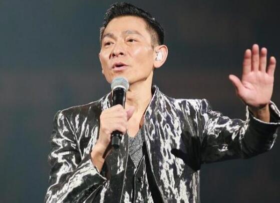 像爸爸还是像妈妈？刘德华公开女儿 刘天王:堂堂正正看 不用避!