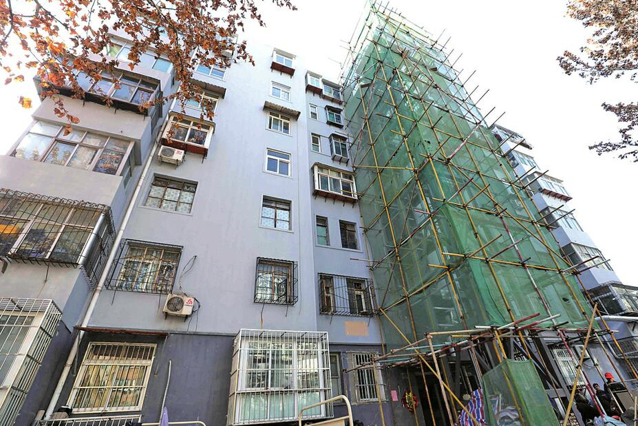 [创文明城市]老楼装电梯出行更便利