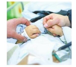 惊魂未定!剪刀插入男孩左眼是怎么回事?剪刀从眼眶插入大脑深达5厘米