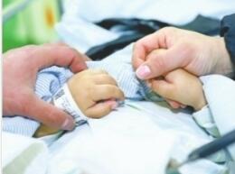 惊心动魄！剪刀插入男孩左眼 沿眼眶斜插入大脑直逼眼球