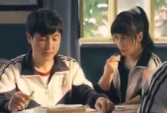 真相哭笑不得!学生换座抓住爱情是怎么回事?看完知道自己单身的理由了吗