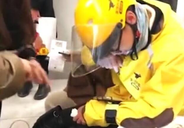 生活不易理解万岁!骑手排队订单取消 美团奖励1000元