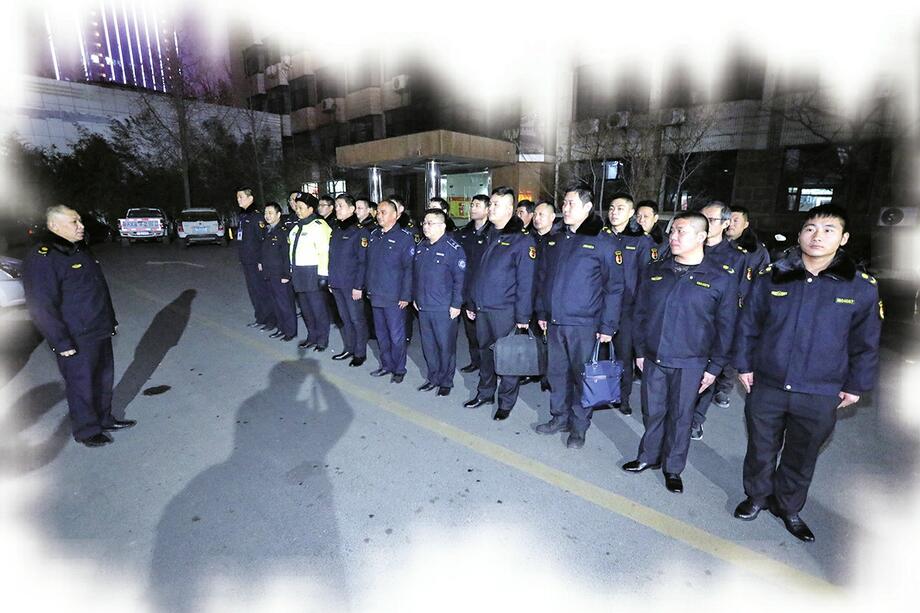 路查渣土车，冬夜里的逆风而行！