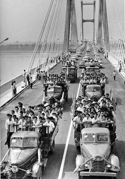 沧桑四十载 “一”路看泉城