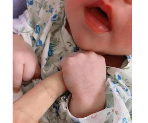 新一代跳水皇后诞生!吴敏霞产女叫啥名？老公张效诚晒照太可爱了！