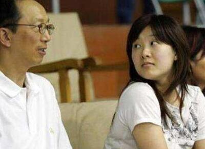 老公回应了！伏明霞被传离婚 梁锦松:我和太太很好 离婚传闻无中生有