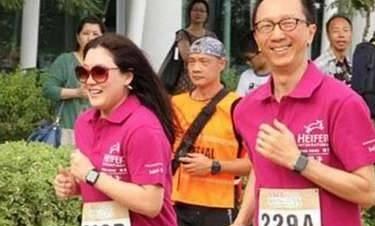 老公回应了！伏明霞被传离婚 梁锦松:我和太太很好 离婚传闻无中生有