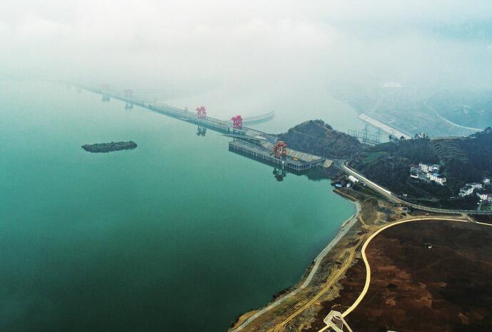 三峡电站年发电量首次突破千亿千瓦时