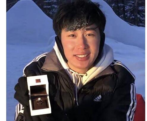 [后续曝光]程序员寄雪求婚惊天神操作!突袭现身男友力max求婚成功!