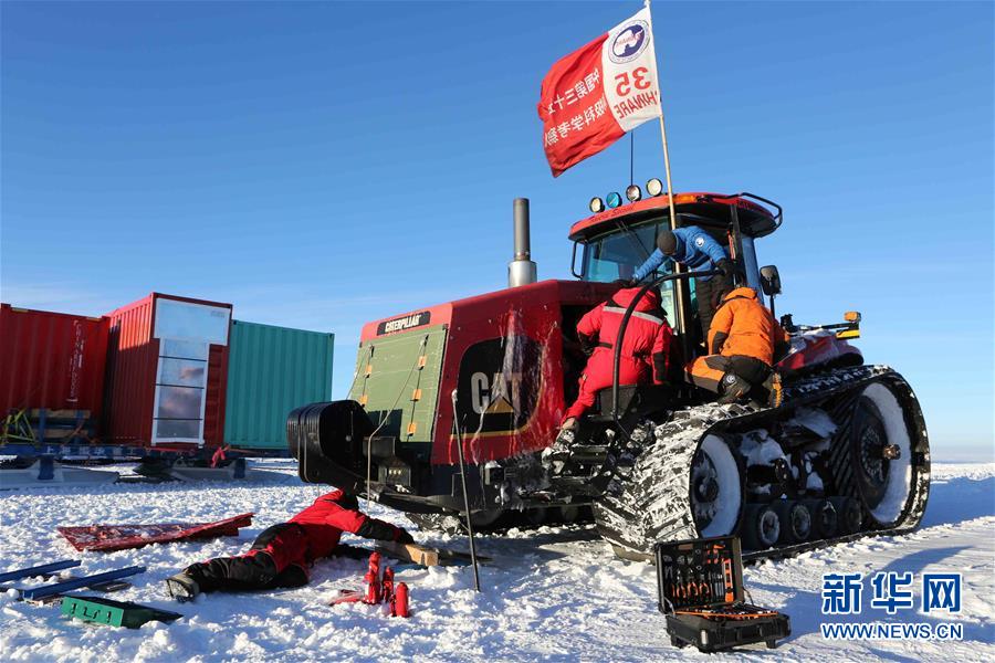特写:南极“白夜”修车记