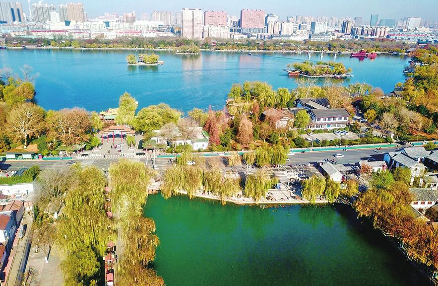 泾渭分明 别样风景