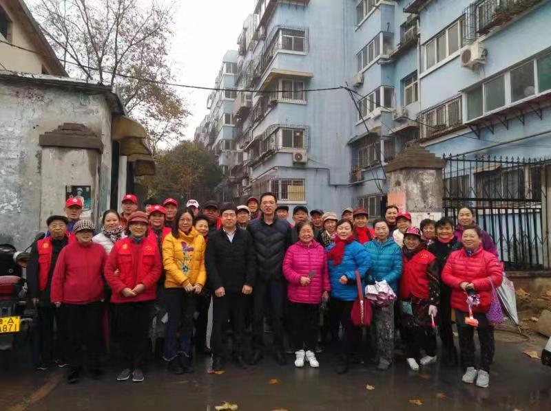 百名青年记者下基层